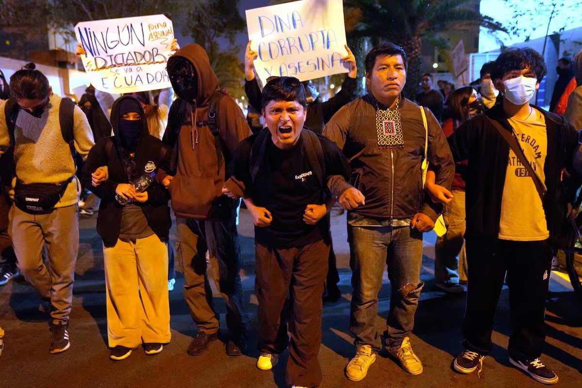 Peru protest gallery image 2
